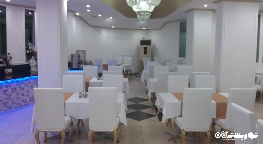 رستوران هتل مید استارت